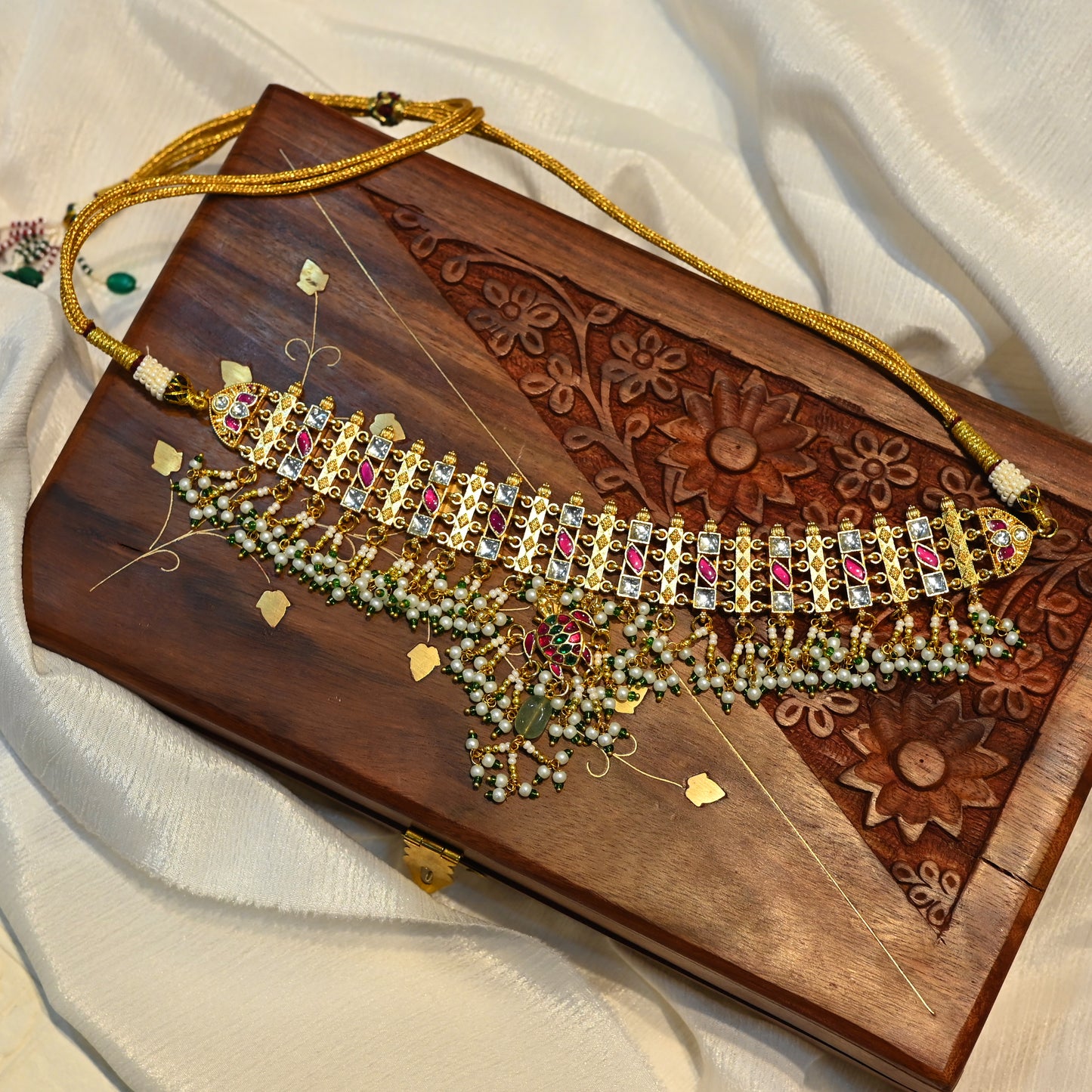 Vrishti Choker with Earrings