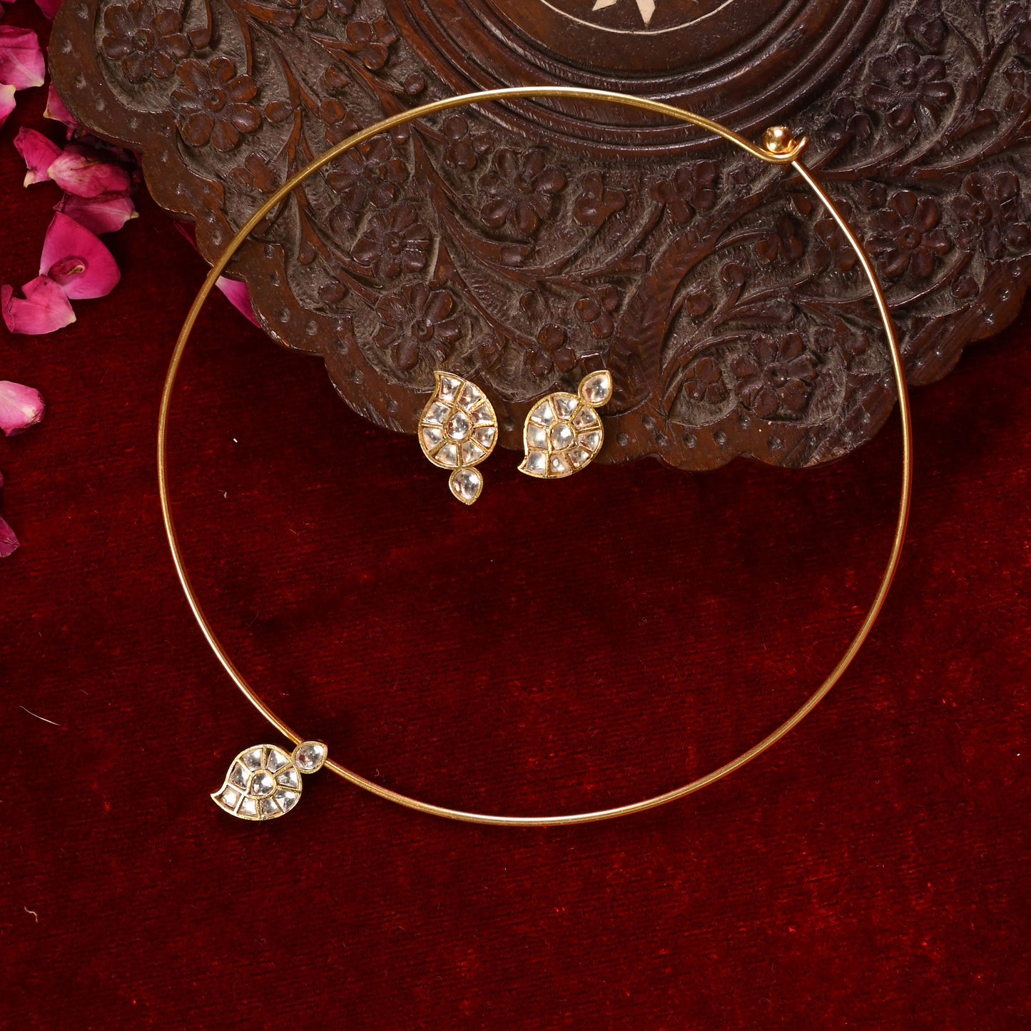 Qushi Hasli with Earrings