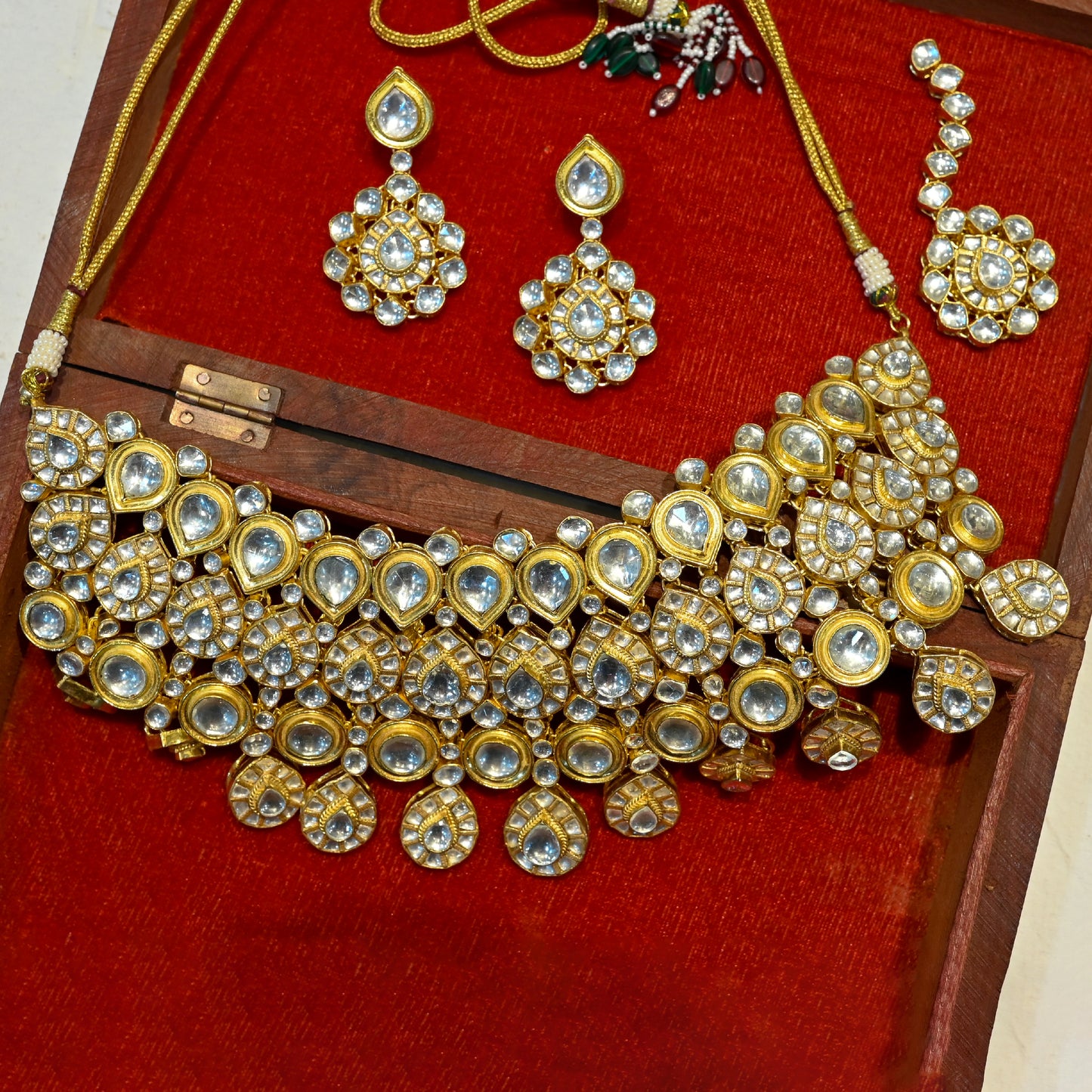 Chandni Neckalce With Earrings, Tika