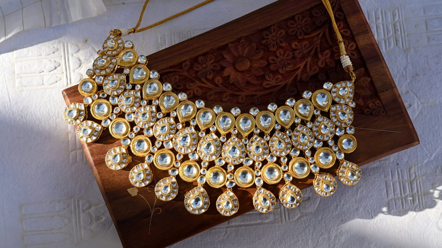 Chandni Neckalce With Earrings, Tika