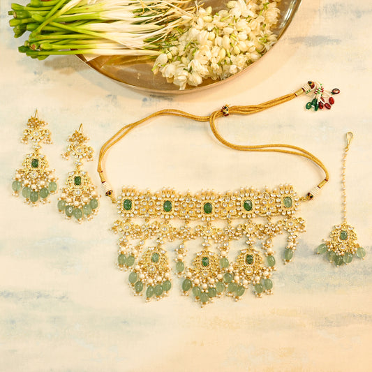 Bahula Choker with Earring and Tika