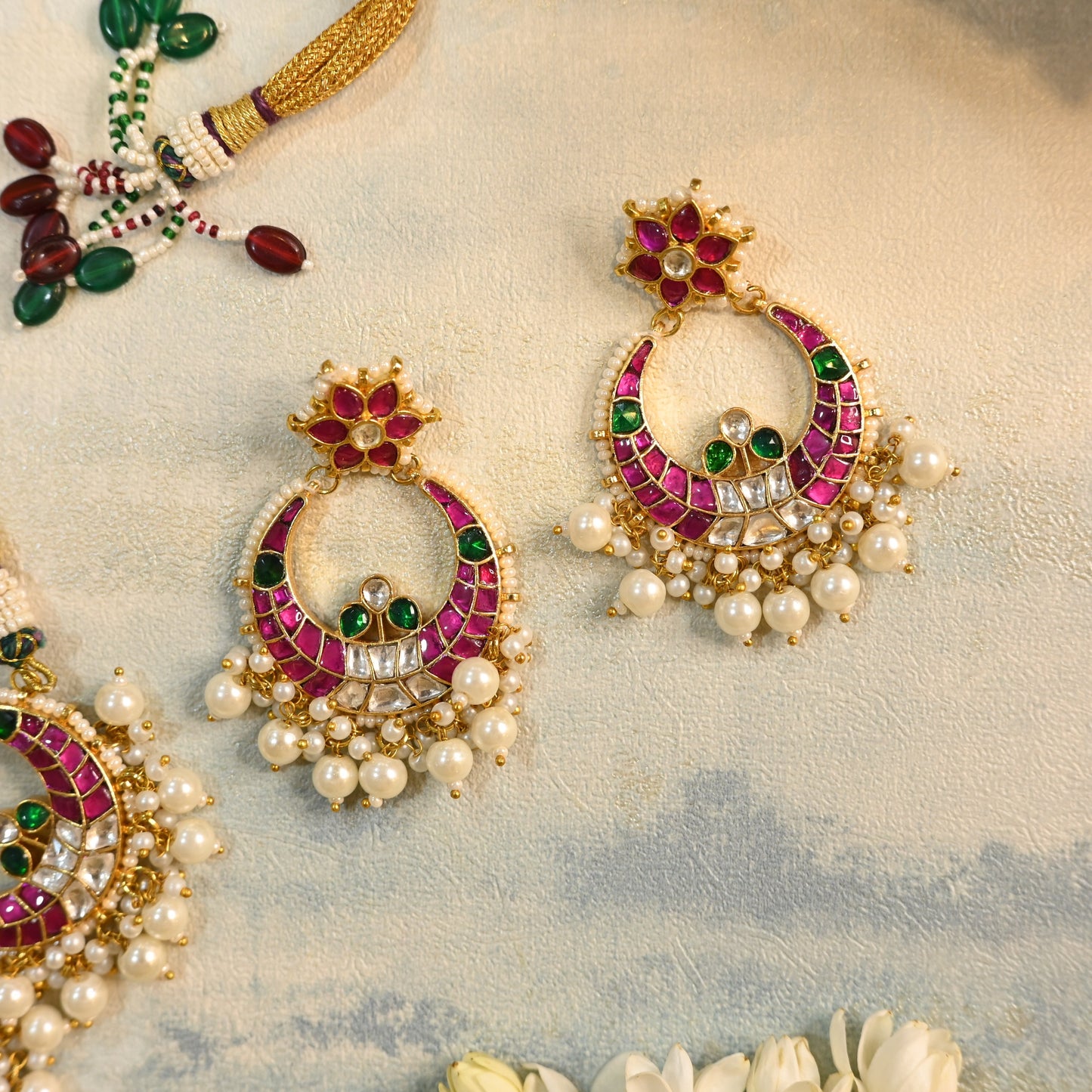 Tanishree Choker with Earrings and Tika