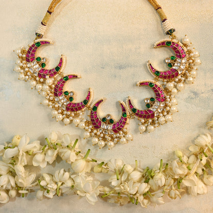 Tanishree Choker with Earrings and Tika