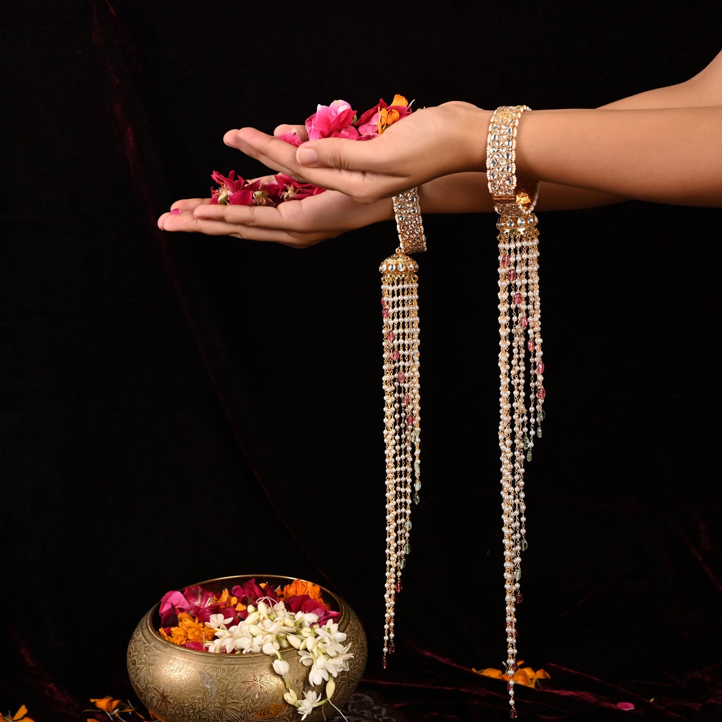 Vedhi Kaleera With Bangle